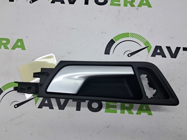 Ручка задней двери, внутренняя, правая 8R0839020A6PS VAG