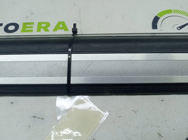 VAG 8R0853374A01C Накладка дверного порога внутренняя передняя правая в наличии Тернополь