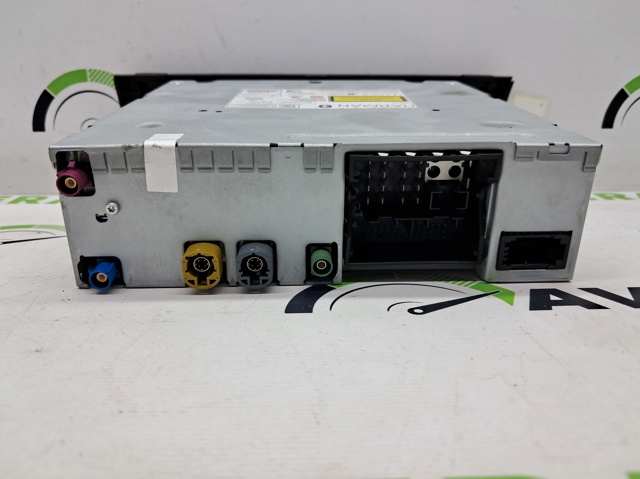 8R1035746C VAG Магнитола (радио AM/FM) купить в Черновцы
