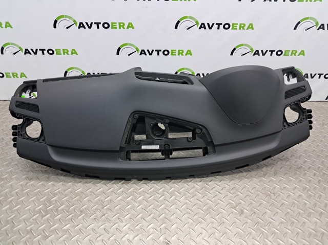 Передняя панель 8R1857003G24A VAG