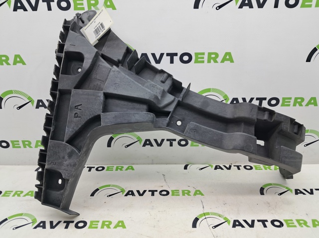 Направляющая заднего бампера, правая 8U0807454B VAG