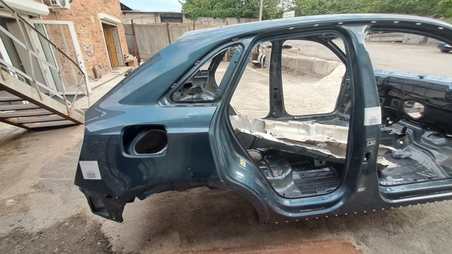 Боковая часть задняя правая 8U0809838A VAG