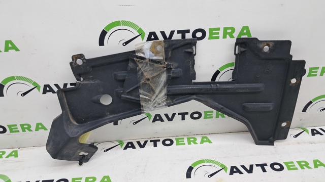 8U0825215B VAG Защита днища задняя левая купить в Николаев