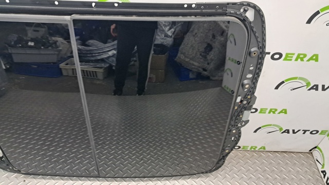 VAG 8U0877071 Крышка люка крыши передняя в наличии Киев