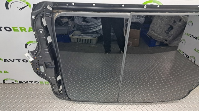 8U0877071 VAG Крышка люка крыши передняя купить в Львов