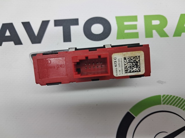 8U0959673C5PR VAG Блок кнопок центральной консоли купить в Тернополь
