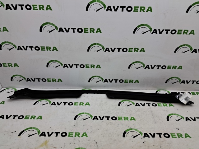 Резинка под капот 8V0823126B VAG