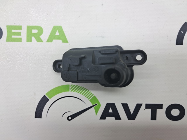 8V0862159 VAG Мотор-привод открытия лючка бака купить в Киев