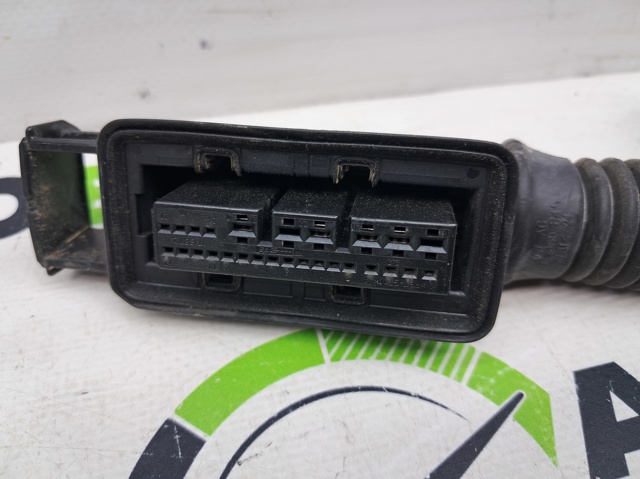 Электропроводка передней двери 8V4971030 VAG
