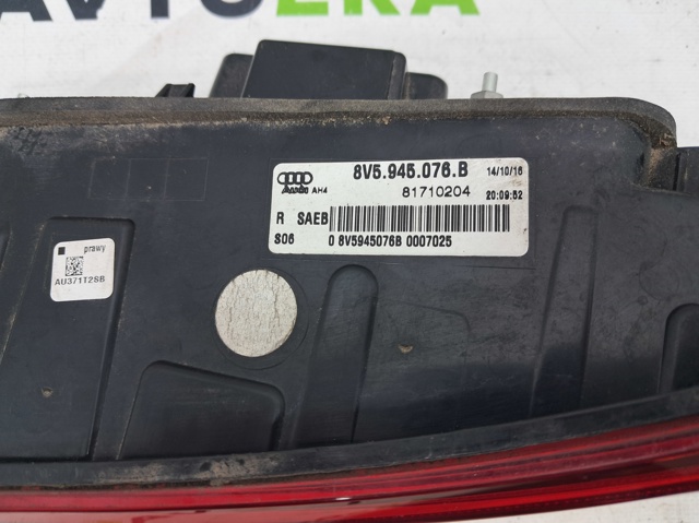 8V5945076B VAG Задний фонарь купить в Ирпень