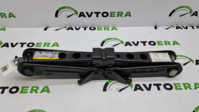 Домкрат 8W0011031C VAG