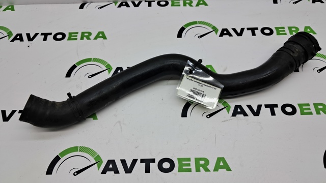 Патрубок системы охлаждения 8W0122101B VAG