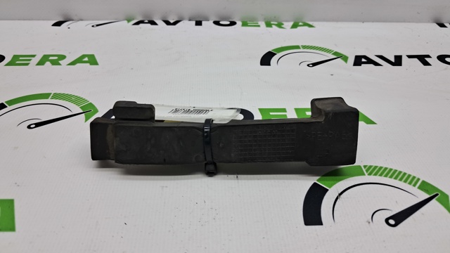 Абсорбер бампера переднего 8W0807252A VAG