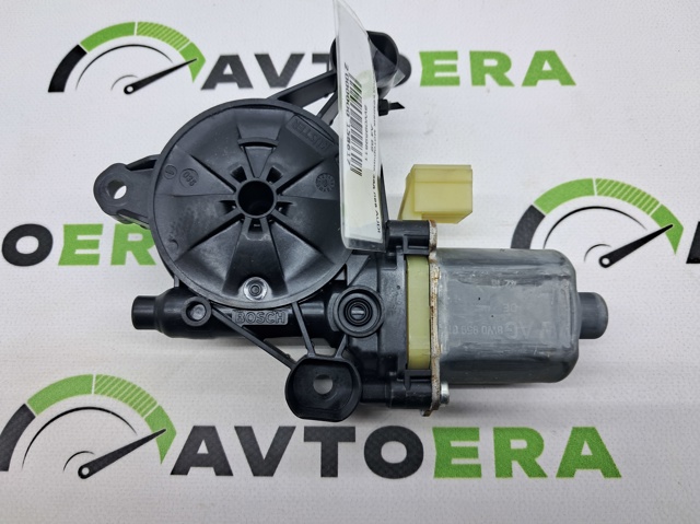 Моторчик стеклоподъемника двери задней, левой 8W0959811 VAG