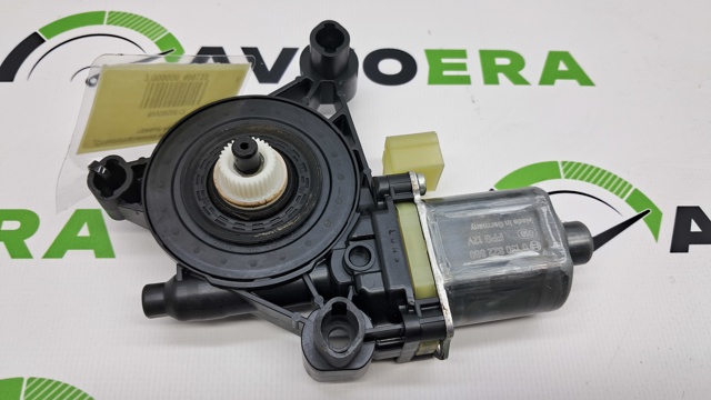 8W0959812 VAG Мотор стеклоподъемника двери задней правой купить в Киев