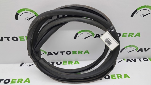 Уплотнитель двери задней, левой (на двери) 8W5839911A VAG