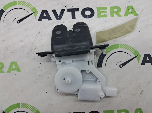 Замок крышки багажника 90502DF30A NISSAN