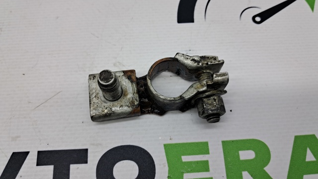 Клема на авто аккумулятор 9098206070 TOYOTA