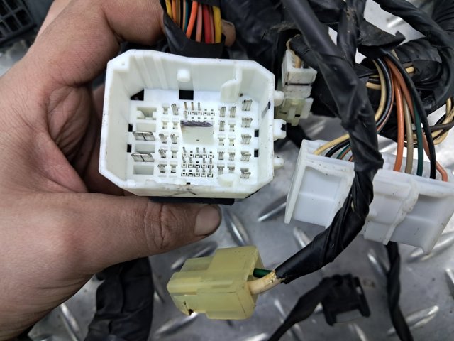 HYUNDAI 91218B0400 в наличии Ирпень