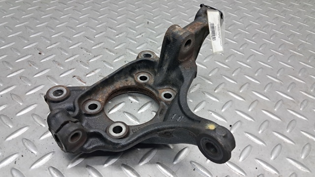 MAZDA B45A33021 Цапфа передняя правая в наличии Тернополь