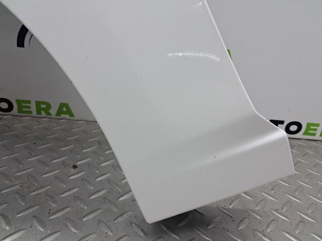 Переднее левое крыло B45A52211B MAZDA