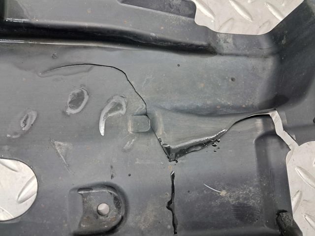 MAZDA B45A563H0B Защита днища левая в наличии Ровно