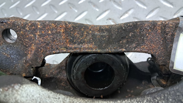 B4Y03399ZB MAZDA Суппорт тормозной передний левый купить в Запорожье