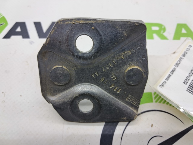 Петля-зацеп (ответная часть) замка двери передней BE8Z5422008A FORD