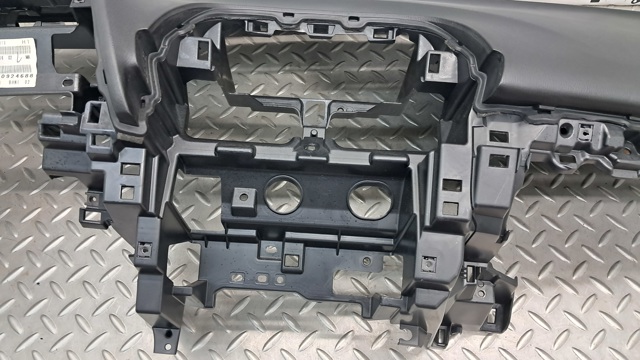 MAZDA BHN16035002 Панель салона передняя "торпедо" в наличии Чернигов