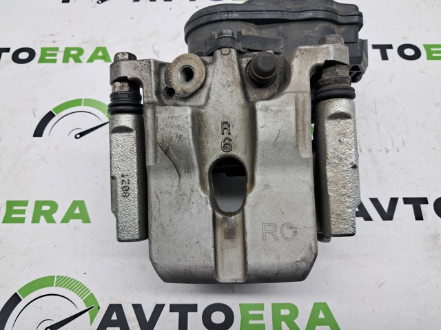 Задний правый суппорт D40006RA0C NISSAN