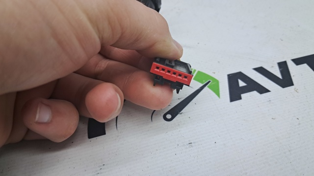 DG9Z18B518C купить Львов