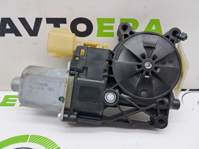 Моторчик стеклоподъемника двери задней, левой DS7Z5423395A FORD