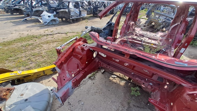 F2GZ5810008C FORD Лонжерон правый купить в Киев