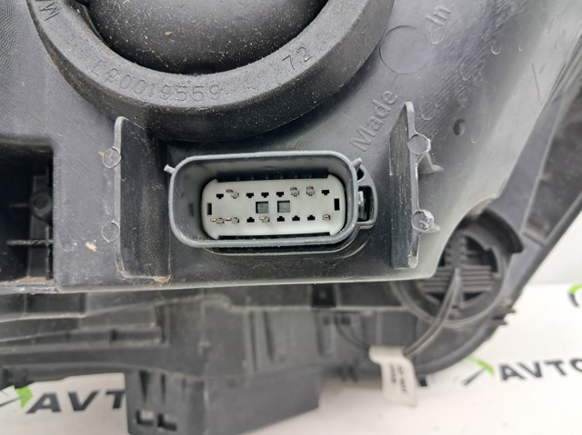 FORD FT4Z13008F Левая фара в наличии Ирпень