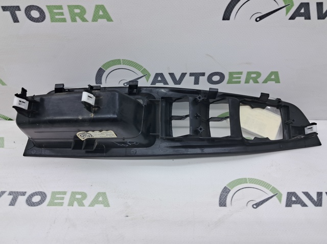 Накладка кнопки стеклоподъемника переднего левого FT4Z14528BB FORD