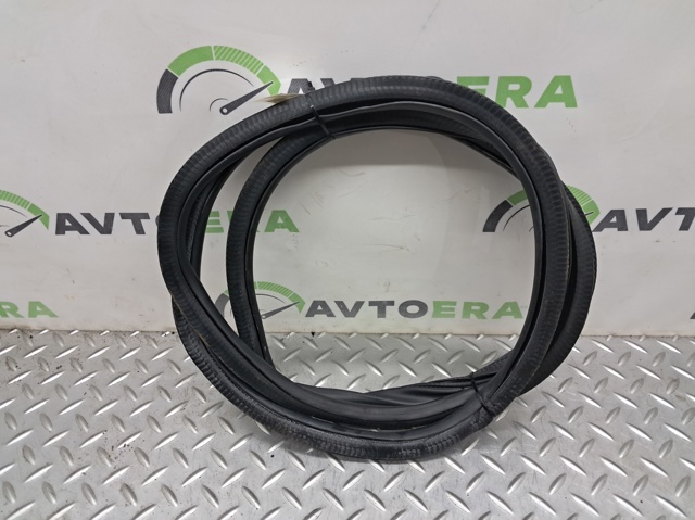 FT4Z5820708B FORD Уплотнитель двери передней (на кузове) купить в Чернигов