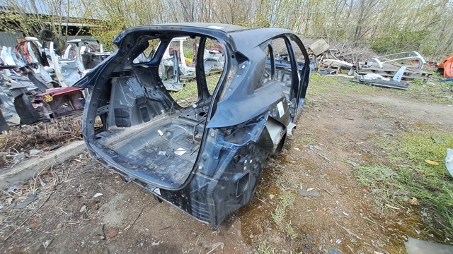 Боковая часть задняя правая G81005NAMA NISSAN