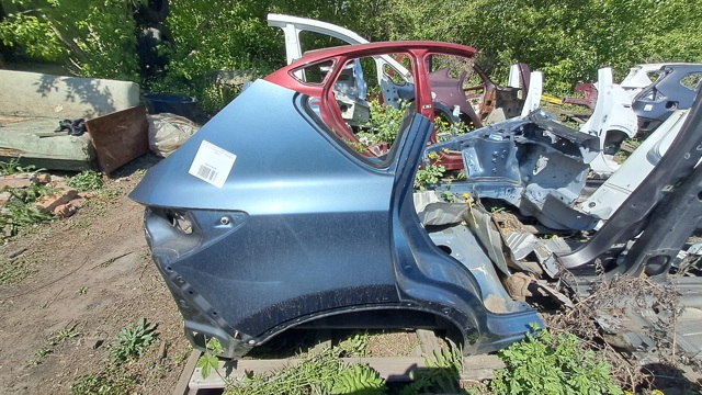 Боковая часть задняя правая KDY370410C MAZDA