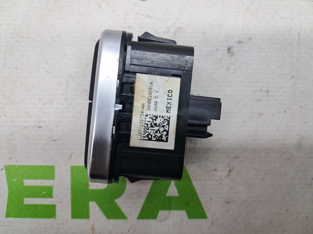 LJ8Z13D730A Кнопка аварийки купить Днепр