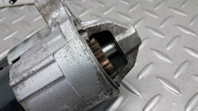 MAZDA PE0718400 Стартер в наличии Черкассы