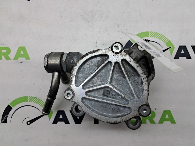 Механический вакуумный насос PYFA18G00 MAZDA