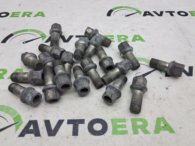 Болт колесный  Audi 100 C3