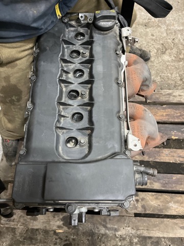 VAG 03H100038T Двигатель в наличии Кривой Рог