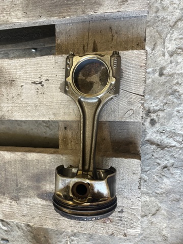 Шатун поршня двигателя 06H198401D VAG