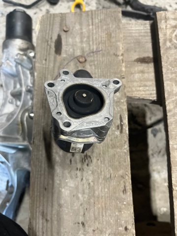 VAG 06K131097AB Клапан ЕГР в наличии Винница