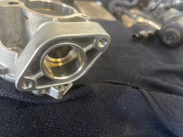 VAG 06L145100F Насос вакуумный в наличии Запорожье