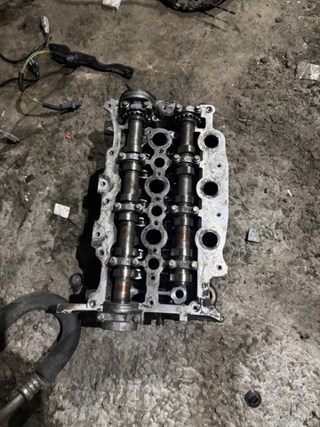 Головка блока цилиндров (ГБЦ), правая 1311302 LAND ROVER