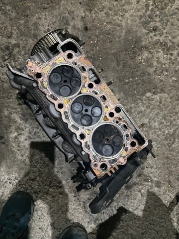 LAND ROVER 1311303 Головка блока цилиндров (ГБЦ) левая в наличии Кривой Рог