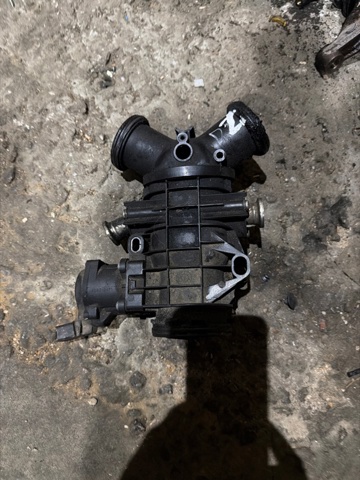 Блок дроссельной заслонки 1376408 LAND ROVER