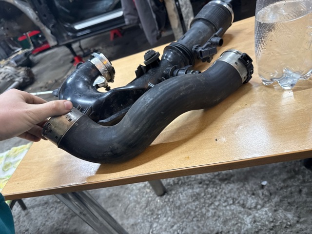 NISSAN 144605DC0A Шланг (патрубок) интеркуллера в наличии Одесса